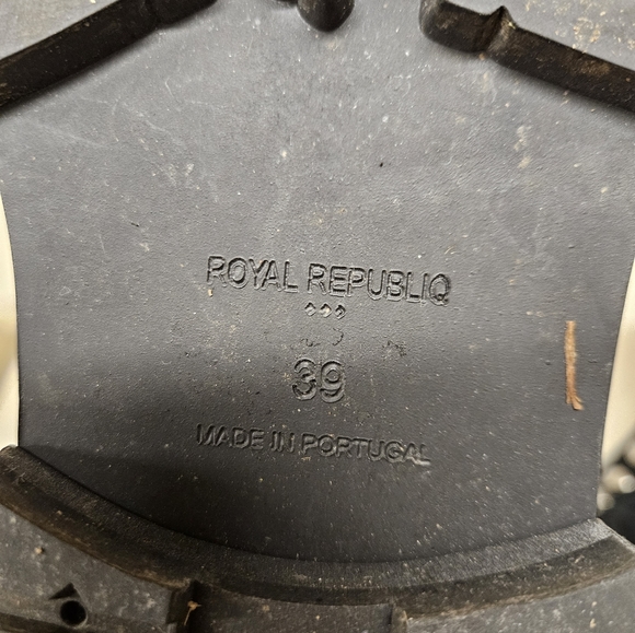 Royal Republiq Downtown Hiker Black Boots - Picture 6 of 8